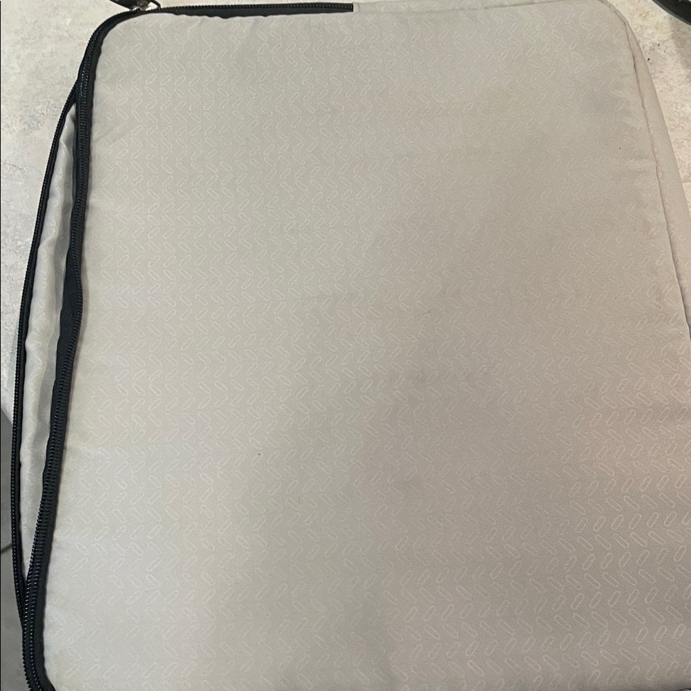 CheckMate Checkpoint Friendly Computer Case - Picture 4 of 7